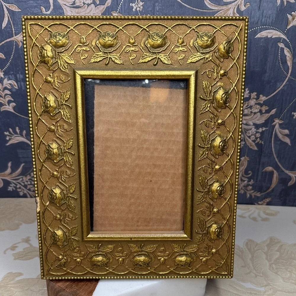 Vintage Estate Gold Ornate Floral Picture Wall Hanging Frame